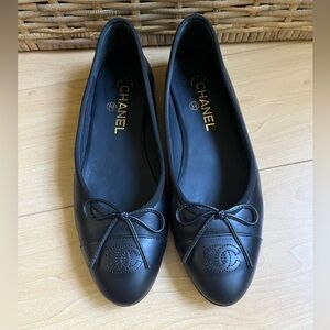 CHANEL Black Leather Ballet Flats